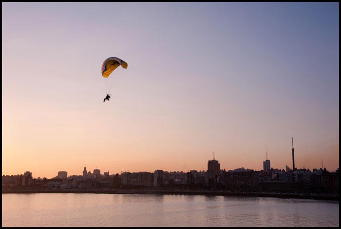 Flying on Montevideo Poggi, Carolina